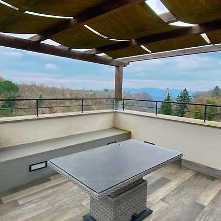 Epic Rooftop Terrace Overlooking Civita Valley Bagnoregio Bagian luar foto